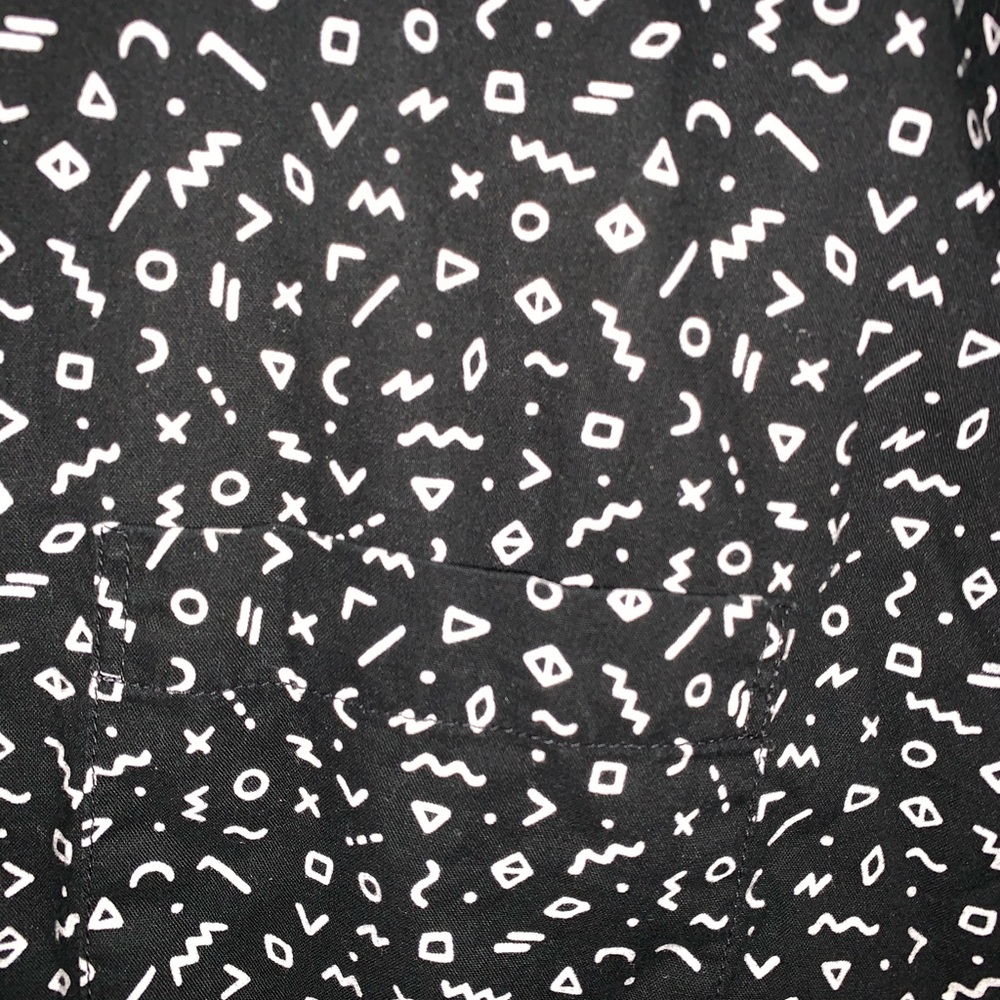 Button down patterned shirt - Picture 2 of 3